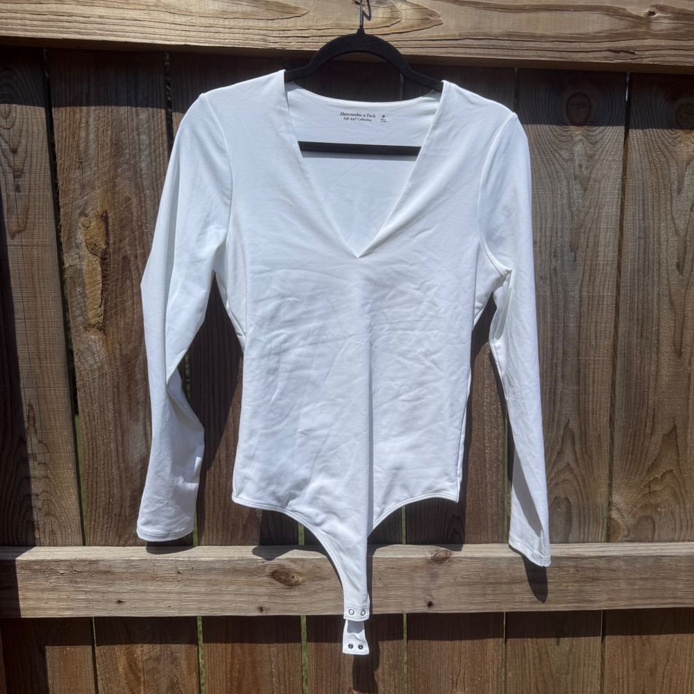 Abercrombie & Fitch Soft A&F Collection White V-Neck Long Sleeve Bodysuit M